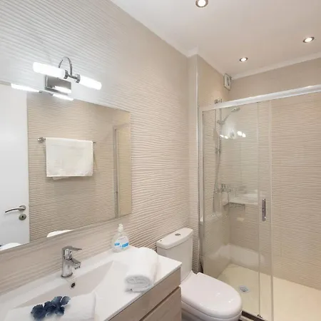 Waves Melody * Γλυφάδα