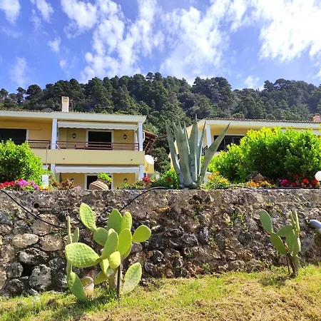 Waves Melody * Γλυφάδα